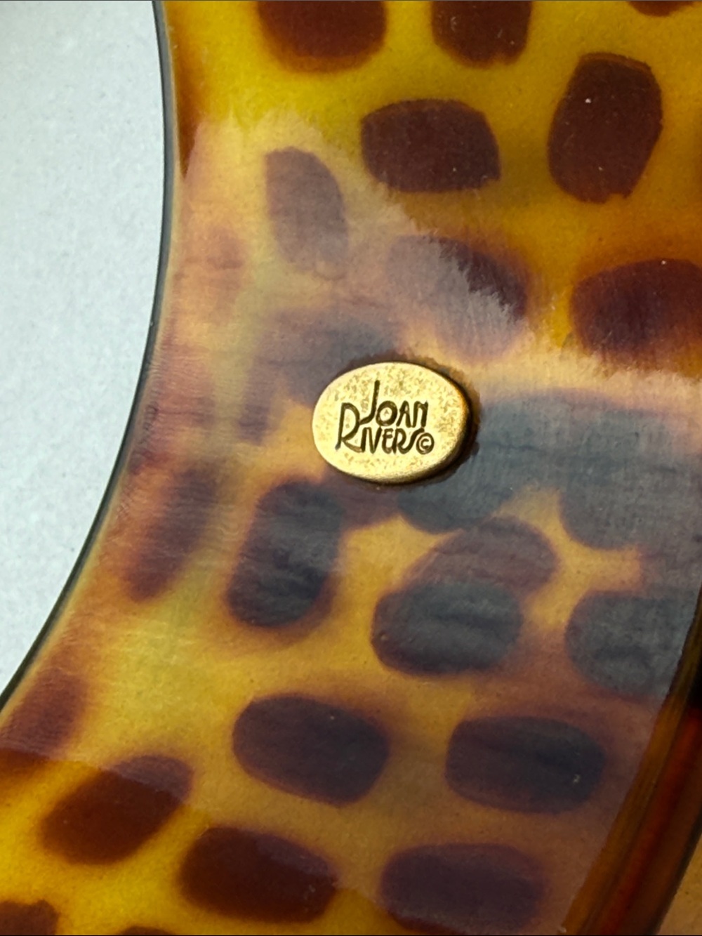 Joan Rivers, Leopard Print Tortoiseshell Resin Bangle - Amber Brown - Picture 6 of 9